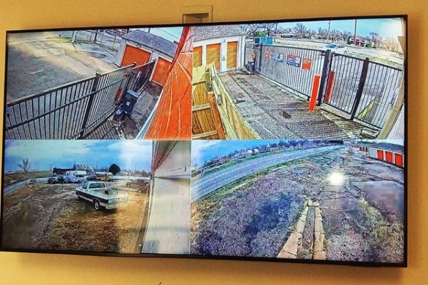 Facility photo: //images.sparefoot.com/medium/2142416923164577711.jpg