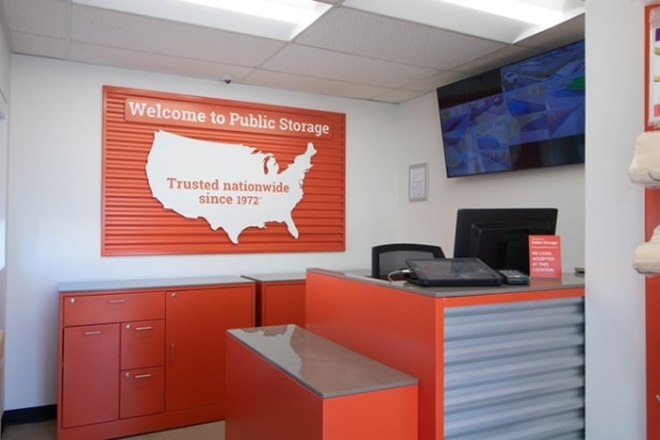 Facility photo: //images.sparefoot.com/medium/214242688cbe016f5a6.jpg