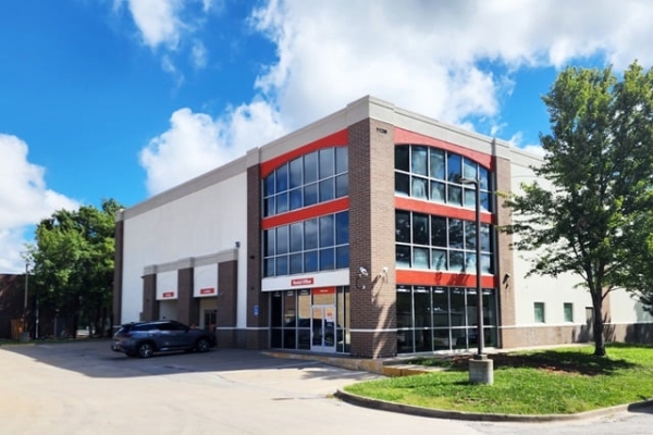 Storage Units at Public Storage - Overland Park - 11230 Mastin Street - 11230 Mastin Street