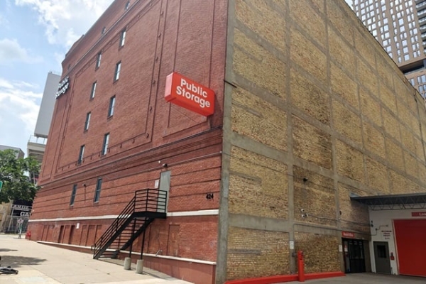 Facility photo: //images.sparefoot.com/medium/2142576956830d9d586.jpg