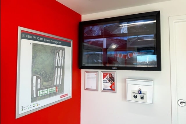 Facility photo: //images.sparefoot.com/medium/2142636991d49757931.jpg