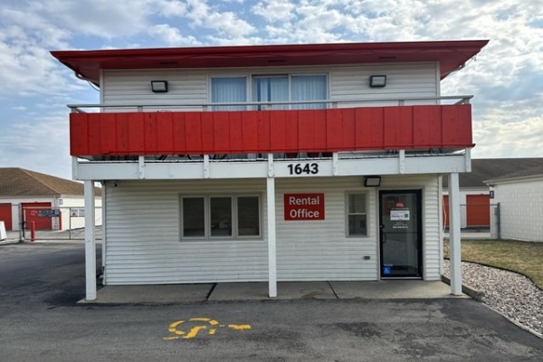 Storage Units at Public Storage - Waukesha - 1643 Arcadian Ave - 1643 Arcadian Ave