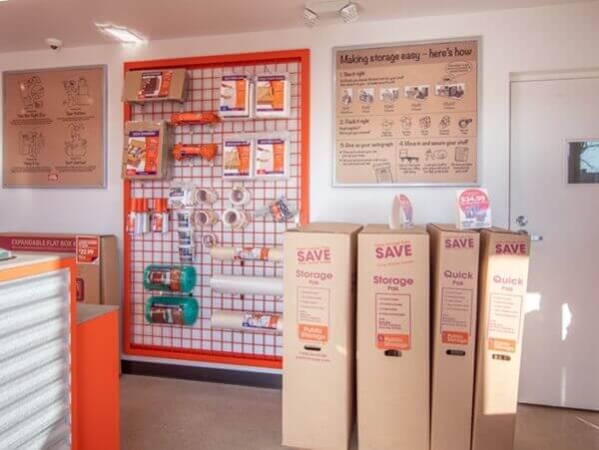 Facility photo: //images.sparefoot.com/medium/2142696978c7ee8d3d1.jpg