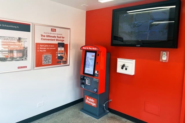 Facility photo: //images.sparefoot.com/medium/2142746985f71abb218.jpg