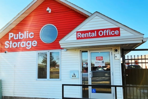 Facility photo: //images.sparefoot.com/medium/214277688f60bc67d0e.jpg