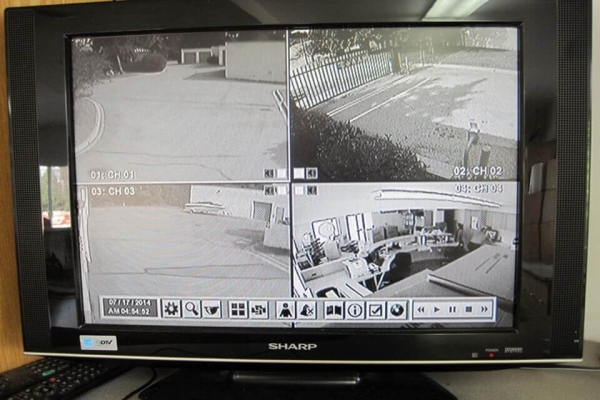 Facility photo: //images.sparefoot.com/medium/214279690b5bd49fa2c.jpg