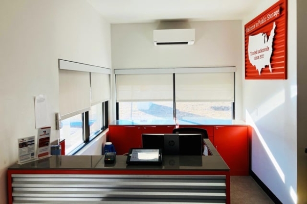 Facility photo: //images.sparefoot.com/medium/2142806991d444a35a8.jpg