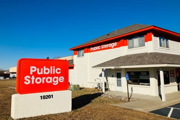 Facility photo: //images.sparefoot.com/medium/21428069f4a97422a81.jpg
