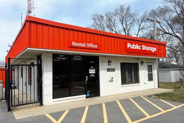 Facility photo: //images.sparefoot.com/medium/2142816877a5b3f1523.jpg