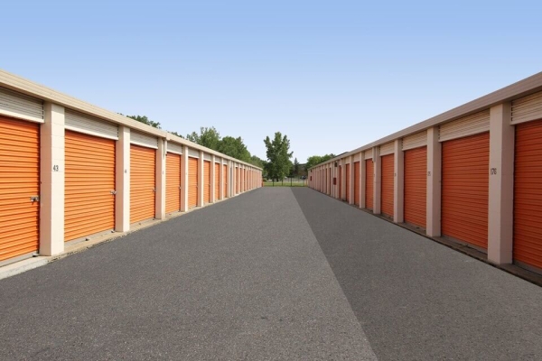 Facility photo: //images.sparefoot.com/medium/2142816877a5b585c3f.jpg