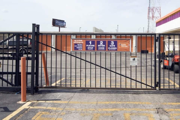 Facility photo: //images.sparefoot.com/medium/2142816877a5b794877.jpg