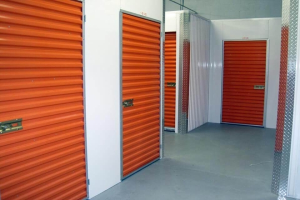 Facility photo: //images.sparefoot.com/medium/2142846883829f46a55.jpg