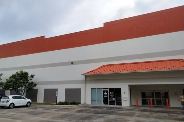 Storage Units at Public Storage - Deerfield - 125 S Pfingsten Road - 125 S Pfingsten Road