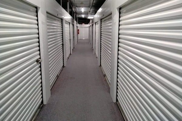 Storage Units at Public Storage - Deerfield - 125 S Pfingsten Road - 125 S Pfingsten Road