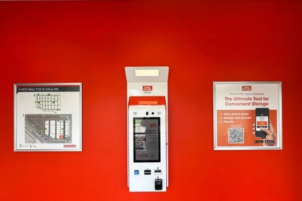 Facility photo: //images.sparefoot.com/medium/214292688382c1c64e9.jpg