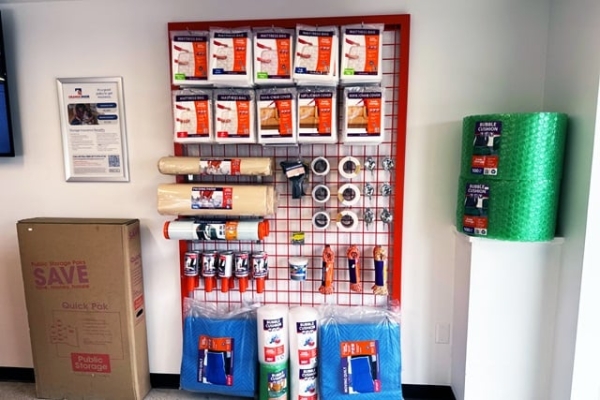 Facility photo: //images.sparefoot.com/medium/2143036884d3b9abd89.jpg