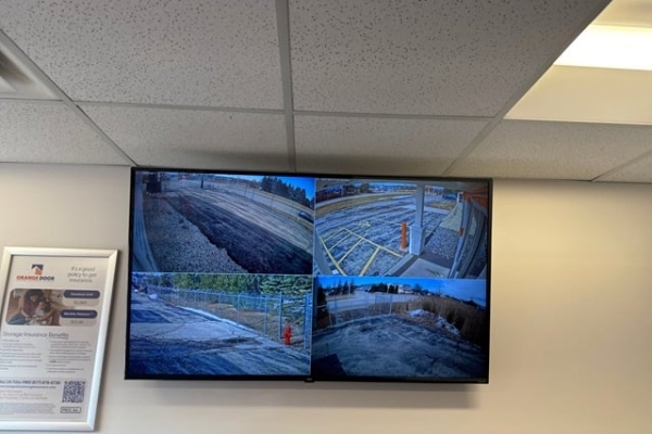 Facility photo: //images.sparefoot.com/medium/2143046884d4359b295.jpg