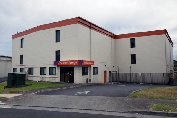 Facility photo: //images.sparefoot.com/medium/214319688e1118295f3.jpg