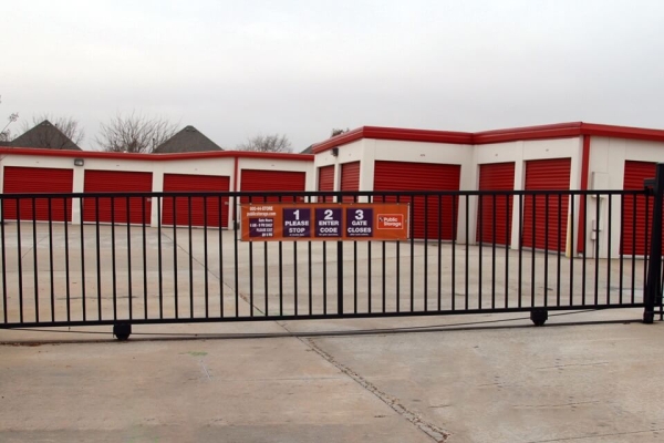 Storage Units at Public Storage - Edmond - 2201 NW 192nd St - 2201 NW 192nd St