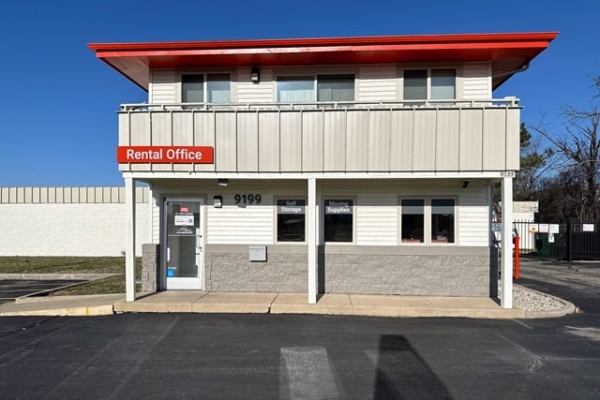 Facility photo: //images.sparefoot.com/medium/21432668838301d348d.jpg