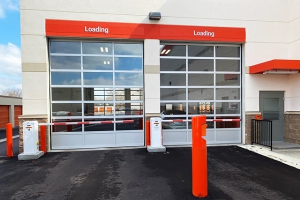 Facility photo: //images.sparefoot.com/medium/2143276877a5eb5c608.jpg