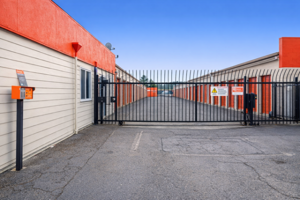 Facility photo: //images.sparefoot.com/medium/21434969e4d932d1cfa.jpg