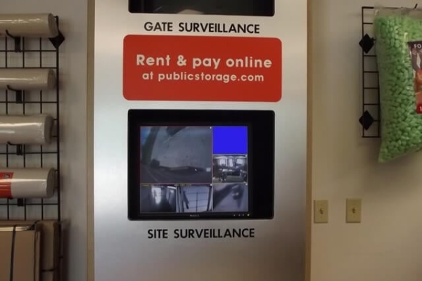 Facility photo: //images.sparefoot.com/medium/2143536899ed3439130.jpg