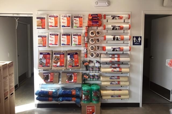 Facility photo: //images.sparefoot.com/medium/214358695d188947f24.jpg