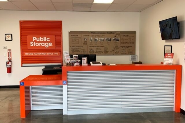 Facility photo: //images.sparefoot.com/medium/214361688e103408578.jpg