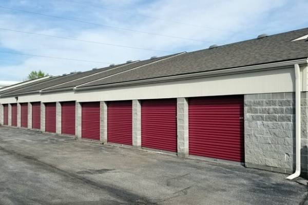 Facility photo: //images.sparefoot.com/medium/2143646884d4d366d84.jpg