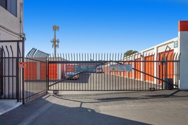Storage Units at Public Storage - Las Vegas - 3345 S Rainbow Blvd - 3345 S Rainbow Blvd