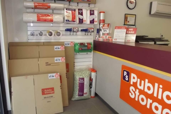 Facility photo: //images.sparefoot.com/medium/2143726878f7aad2e84.jpg