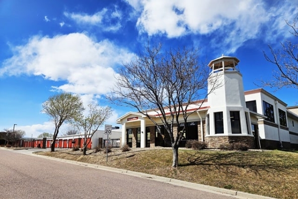 Facility photo: //images.sparefoot.com/medium/21437669440d51a5d78.jpg