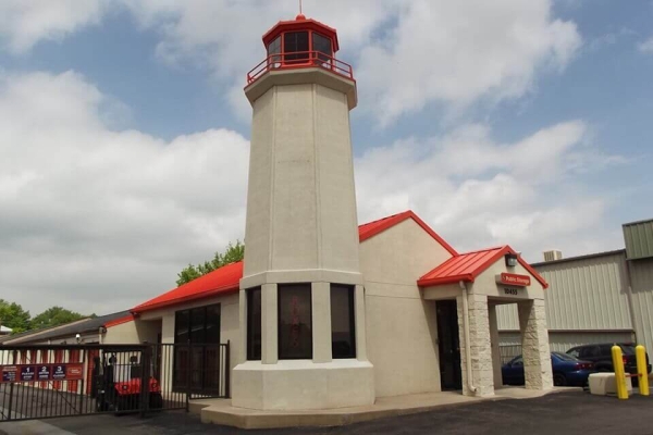 Facility photo: //images.sparefoot.com/medium/214377691f22dcb7910.jpg