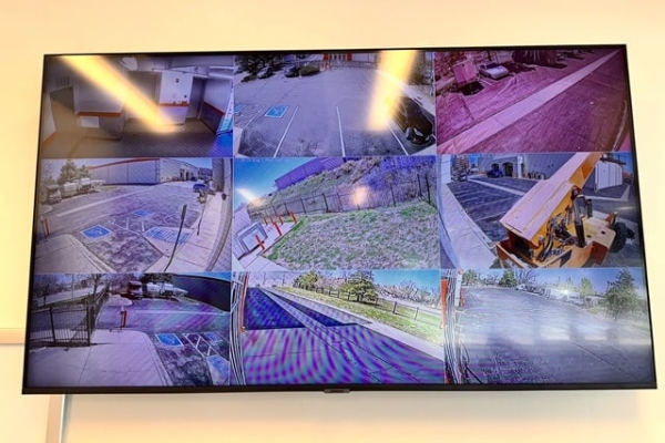 Facility photo: //images.sparefoot.com/medium/214378691f23288c516.jpg