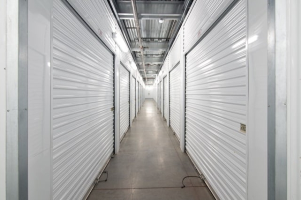 Facility photo: //images.sparefoot.com/medium/2143846878f8a8e1dac.jpg