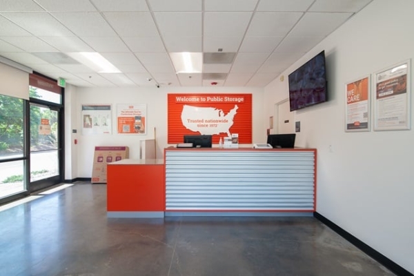 Facility photo: //images.sparefoot.com/medium/214384692c529248b63.jpg