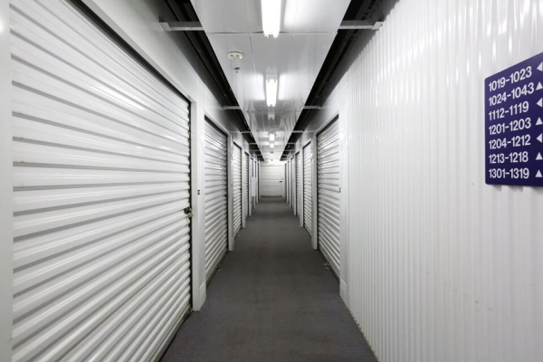 Facility photo: //images.sparefoot.com/medium/2143936878f87faf62f.jpg