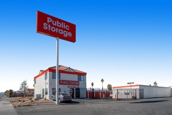 Facility photo: //images.sparefoot.com/medium/2143946a07203675e0a.jpg