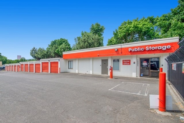 Public Storage - Portland - 1921 N Gantenbein Ave