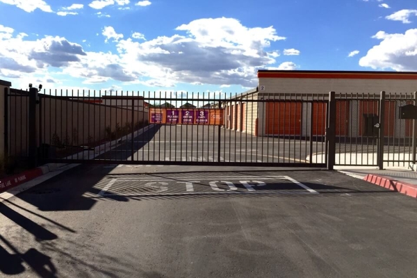 Storage Units at Public Storage - Gilbert - 7460 S Power Rd - 7460 S Power Rd