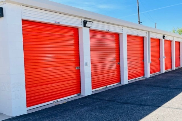 Storage Units at Public Storage - Tucson - 1159 N Columbus Blvd - 1159 N Columbus Blvd