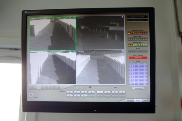 Facility photo: //images.sparefoot.com/medium/214415695e6d47abdef.jpg