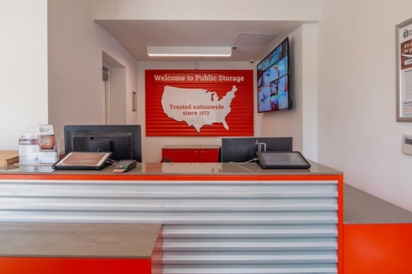Storage Units at Public Storage - Portland - 6525 N Lombard Street - 6525 N Lombard Street
