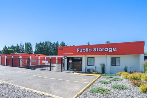 Facility photo: //images.sparefoot.com/medium/214423688cbe9781b98.jpg