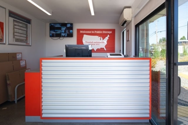 Facility photo: //images.sparefoot.com/medium/21442369060915d2760.jpg