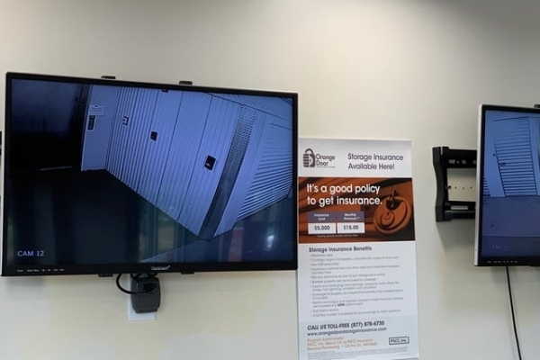 Facility photo: //images.sparefoot.com/medium/214431688e1098a7593.jpg