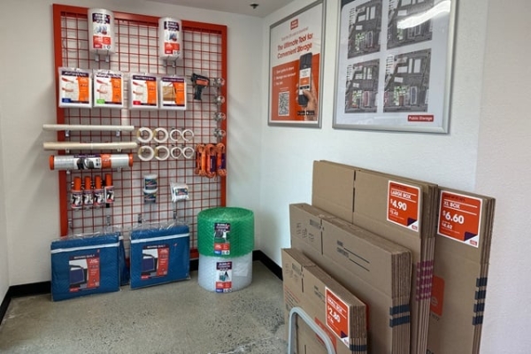 Facility photo: //images.sparefoot.com/medium/2144386908ba732bfde.jpg