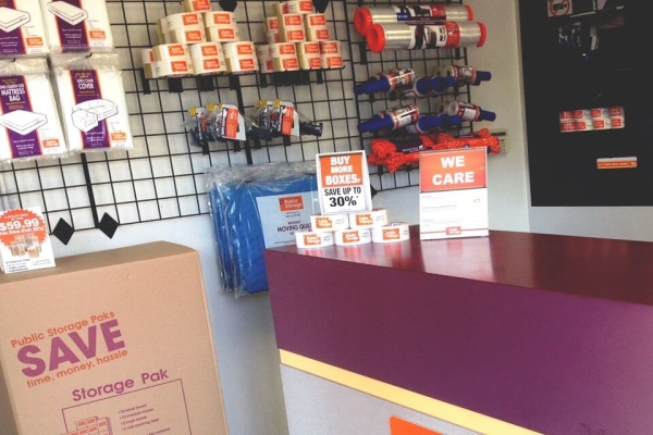 Storage Units at Public Storage - Portland - 13515 NE Prescott Court - 13515 NE Prescott Court