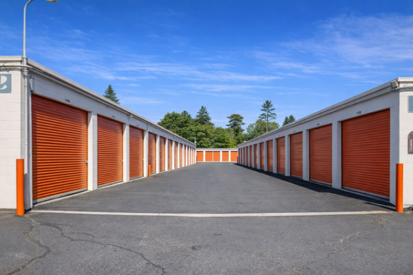 Storage Units at Public Storage - Portland - 2542 SE 105th Ave - 2542 SE 105th Ave
